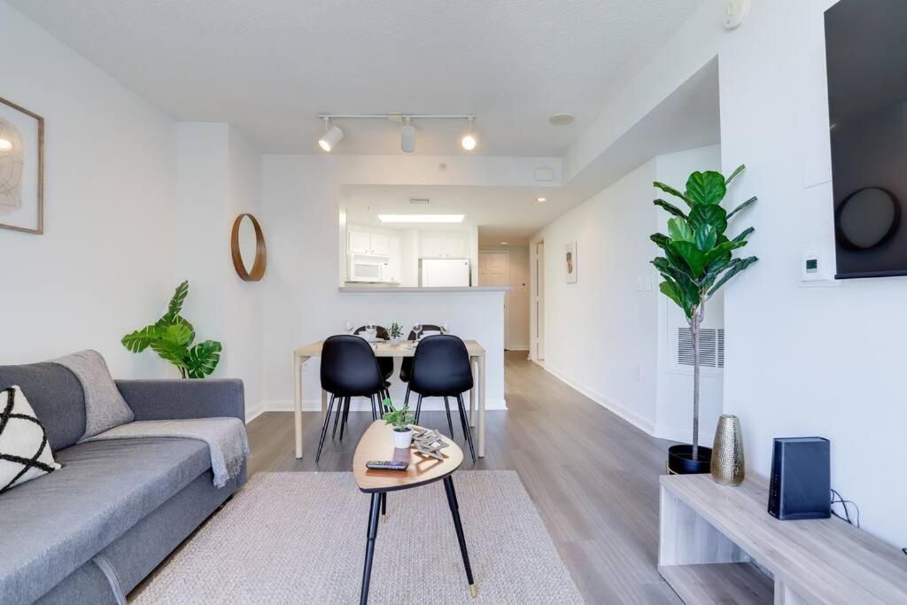 Bright Apartment Walk To Ballston Metro Arlington Exterior photo
